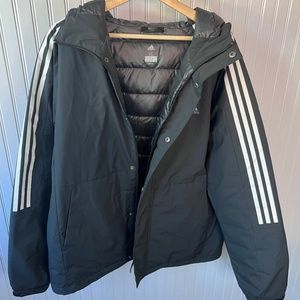 ADIDAS ESSENTIALS INSULATED DOWN HOODED JACKET - SIZE XL